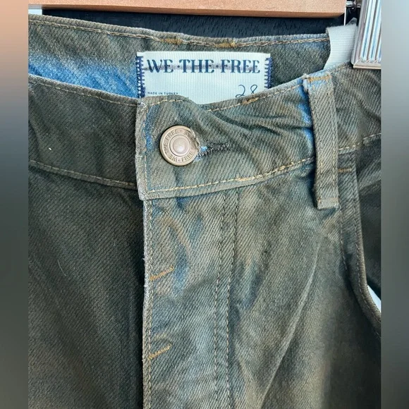 WE THE FREE GOOD LUCK BARREL COATED JEANS SIZE 28